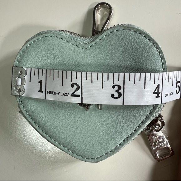 NWOT Steve Madden Frosty Green Coin Pouch. Plastic protector still on zipper tab - Picture 4 of 5
